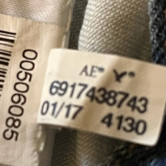 Women's American Eagle Distressed Embroidered Skinny Camera "Snap" Jeans 28 x 30 - Picture 6 of 16